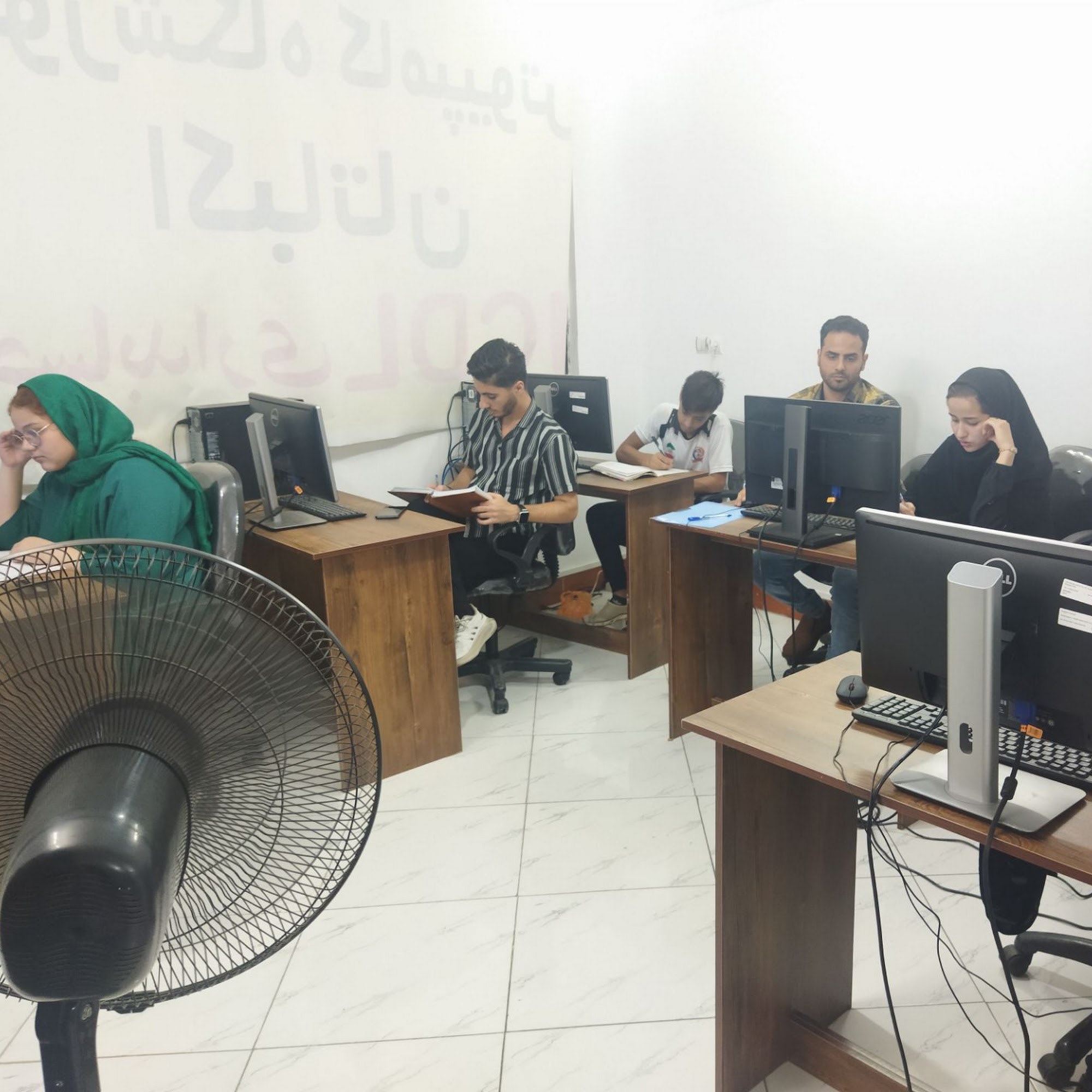 آموزشگاه کامپیوتر و حسابداری اکباتان