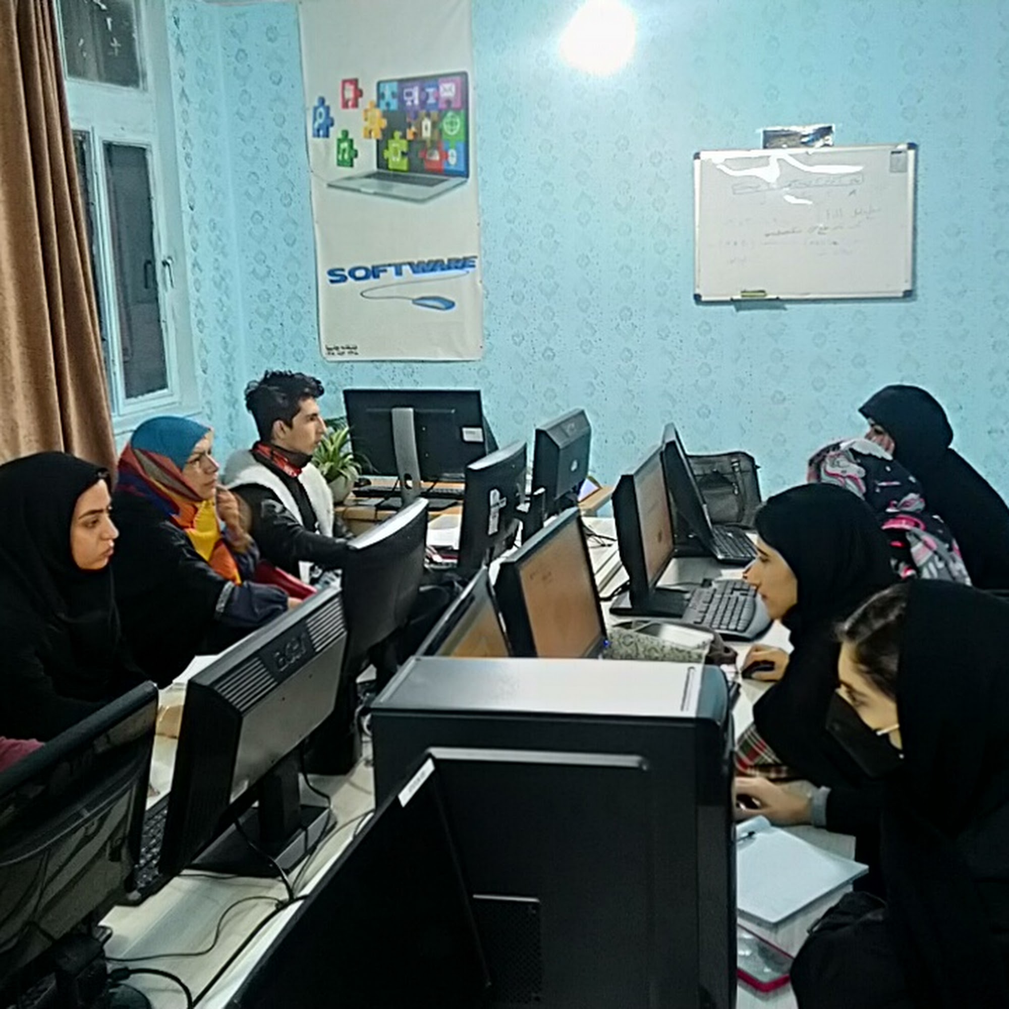 آموزشگاه کامپیوتر سوری