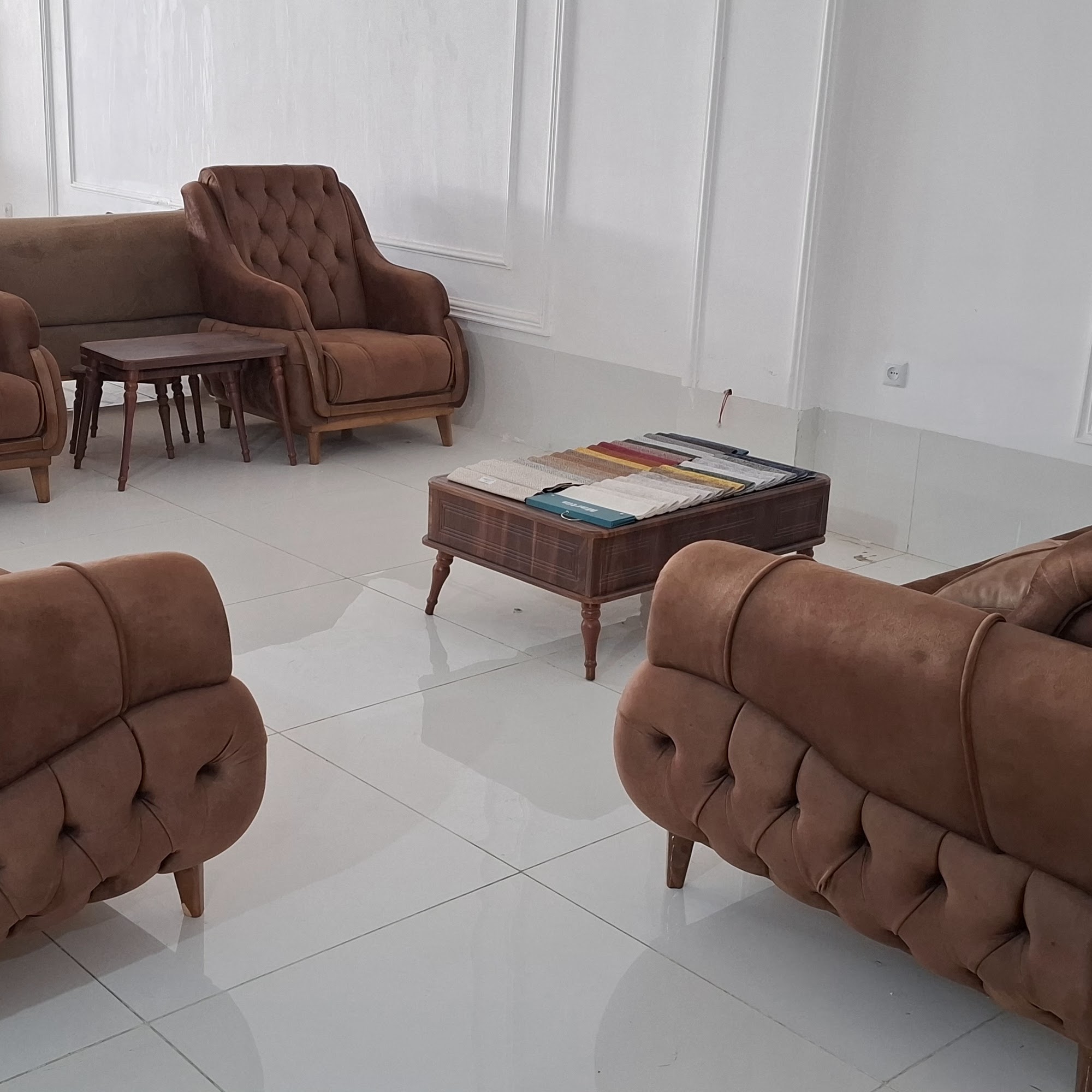 گروه ساختمانی اروم