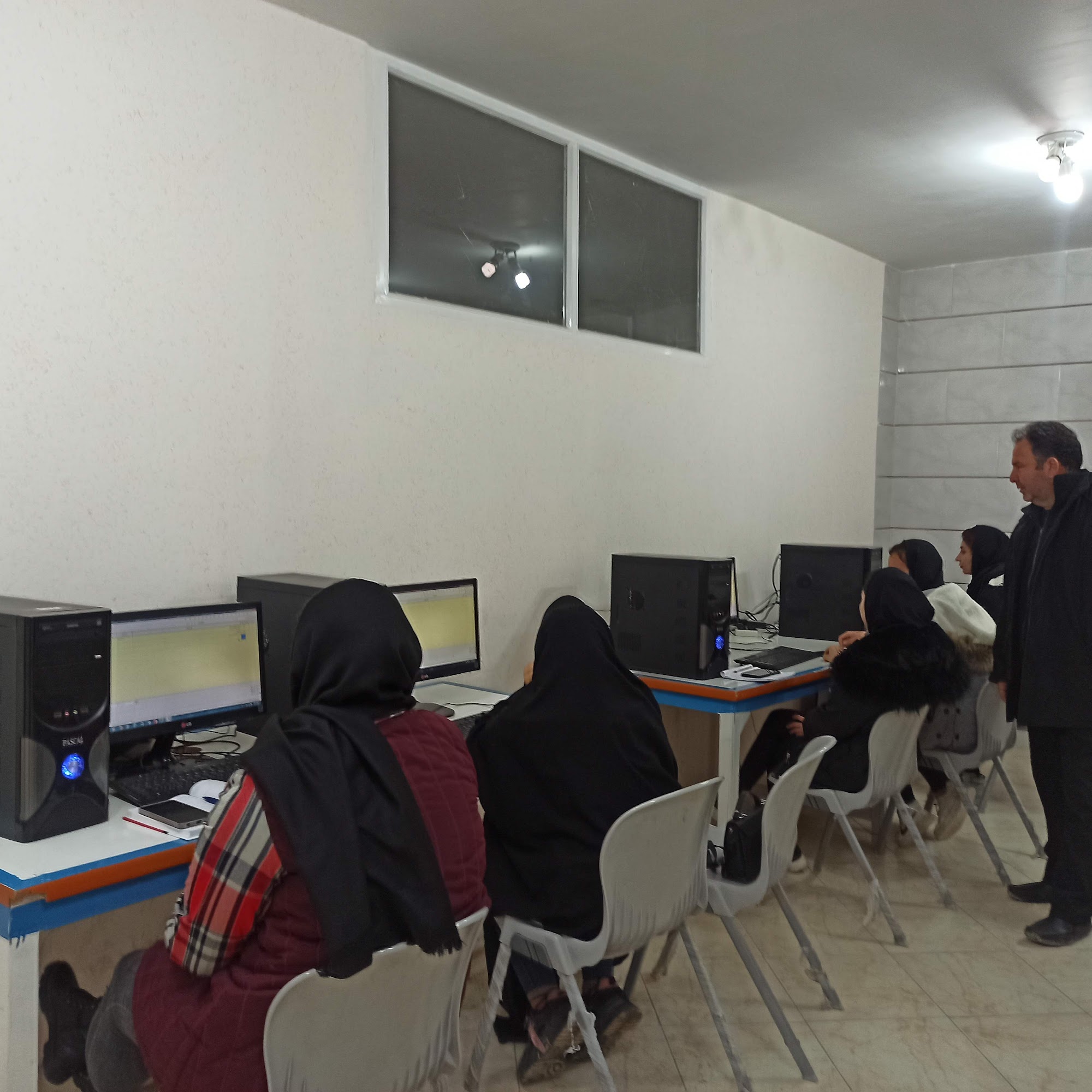 آموزشگاه سایت۸۱