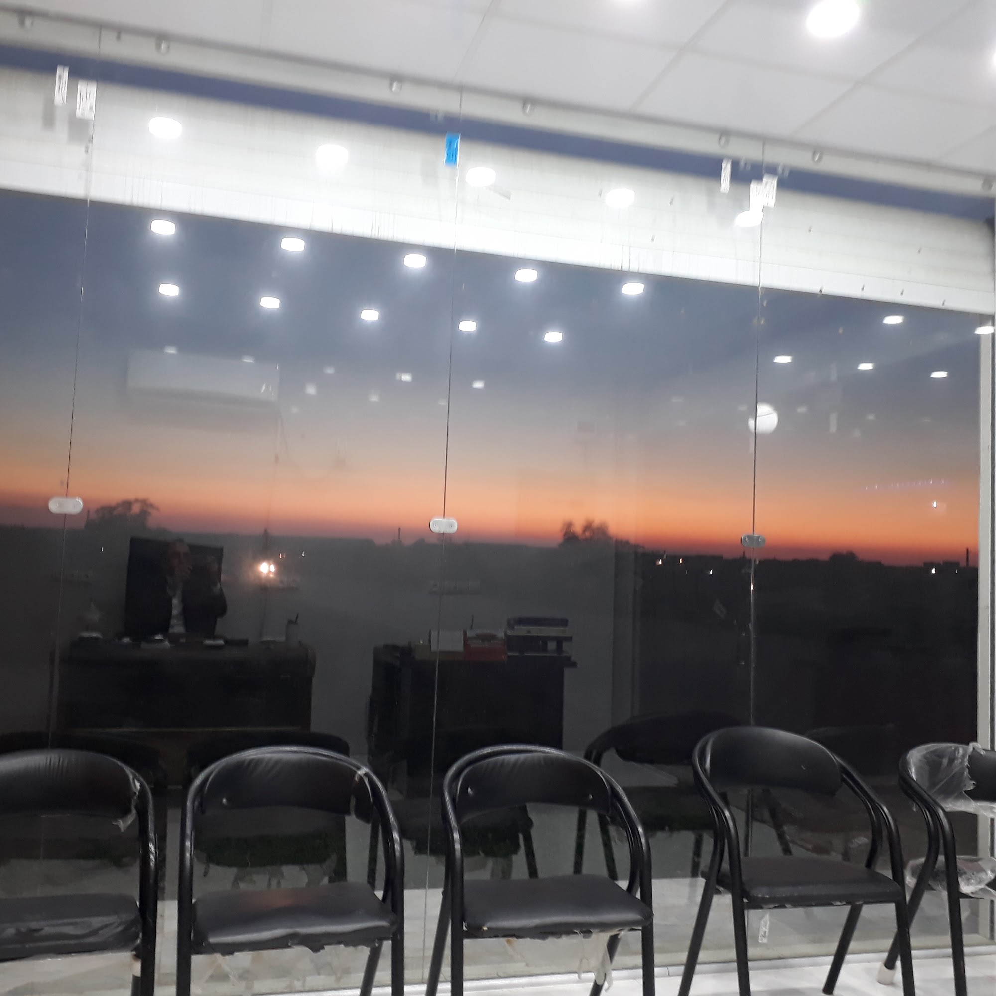 مشاور املاک اسکان سرا