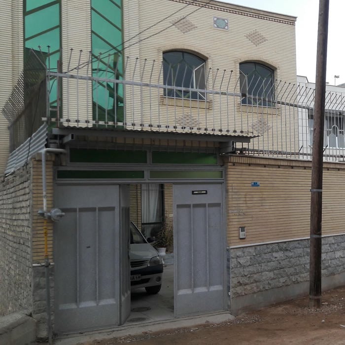 مشاور املاک نگین امان الهی