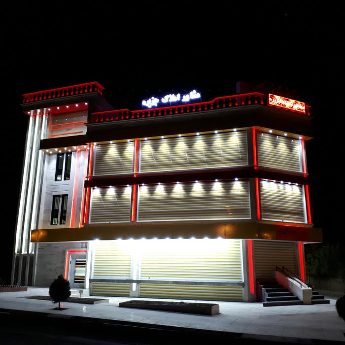 مشاور املاک کلبه