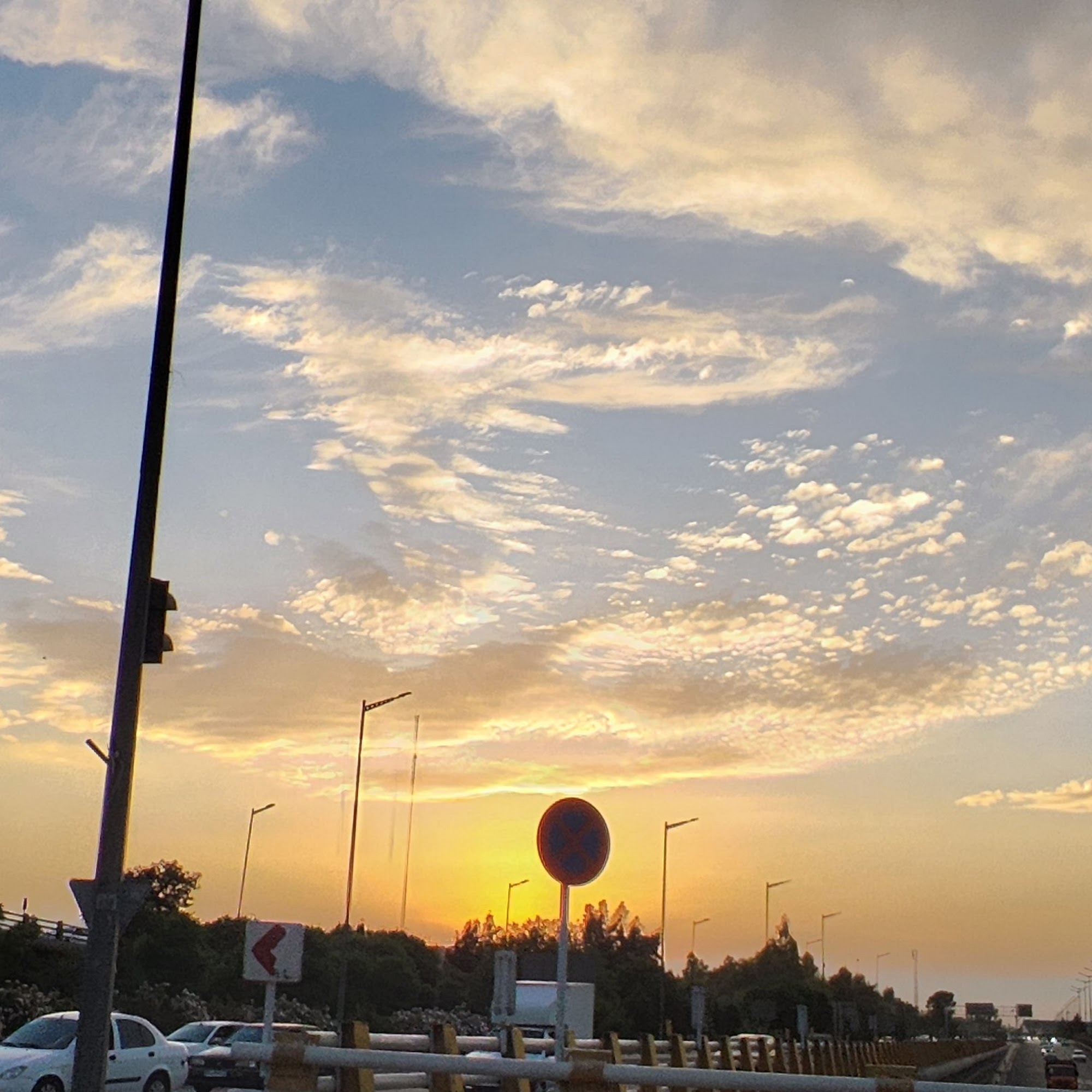 میدان هفتاد و دو تن