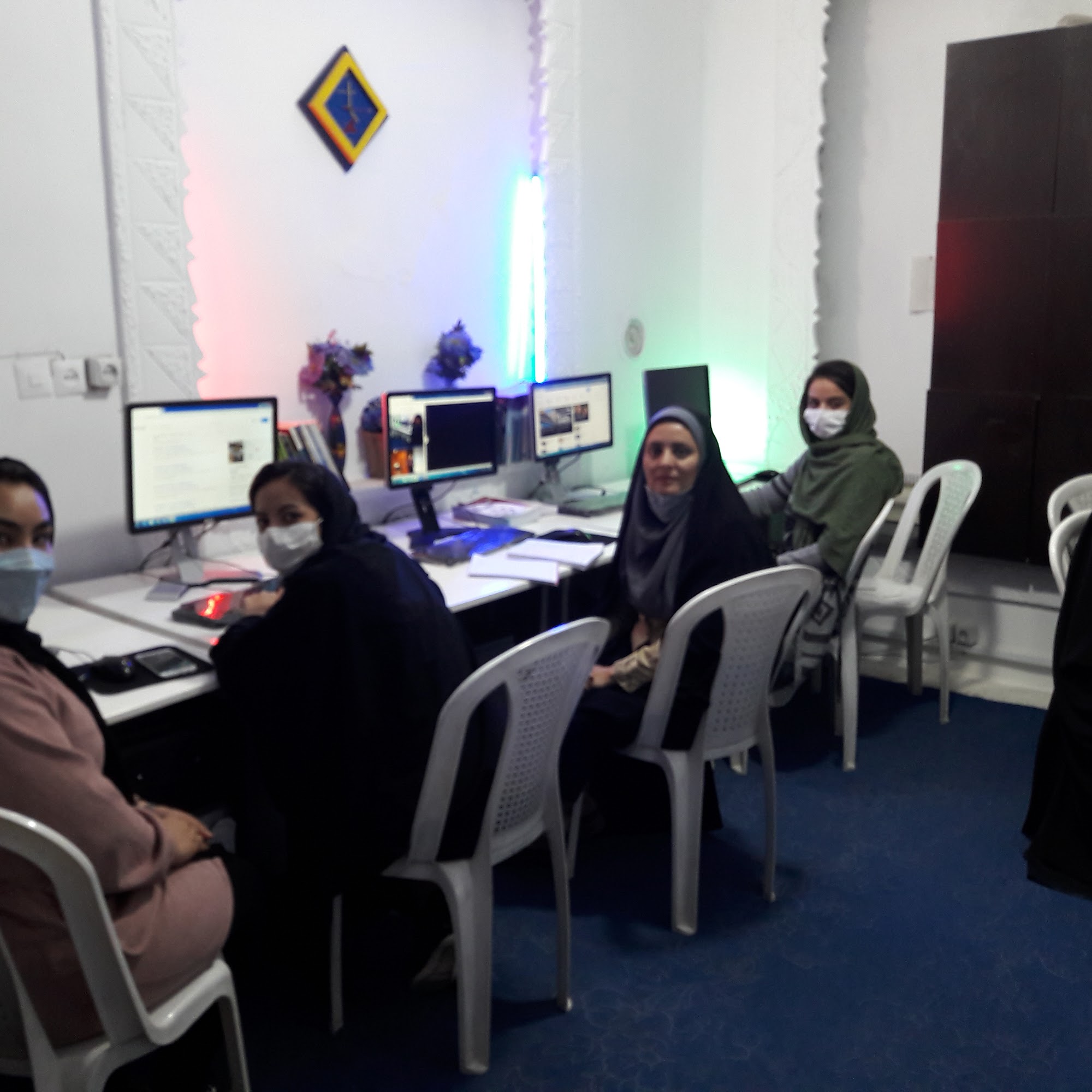 آموزشگاه کامپیوتر اساطیر
