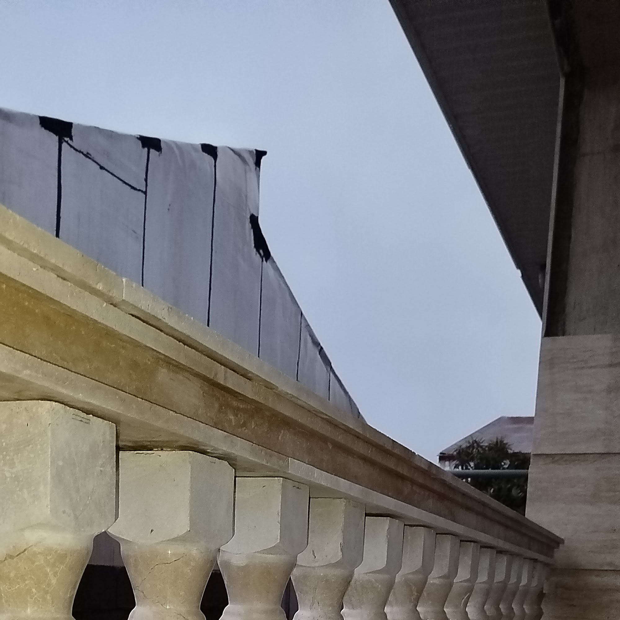 ساختمان منصوری حسین