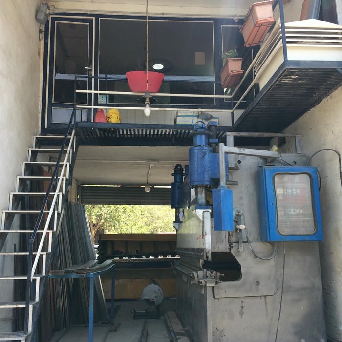 گروه صنعتی ایفاپلاست (کلینیک ساختمانی برزگر)