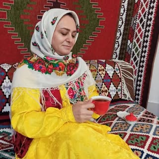 فرح غنی‌زاده سیدلر