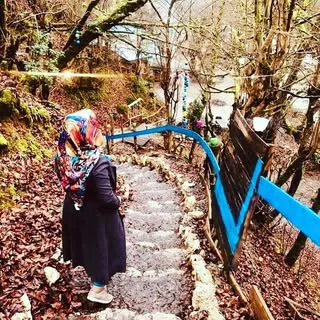 خانومممم املاک پردیسان قم ?