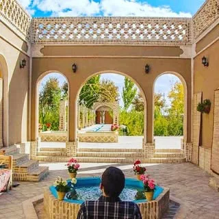 اقامتگاه بومگردی بهشت هشتم