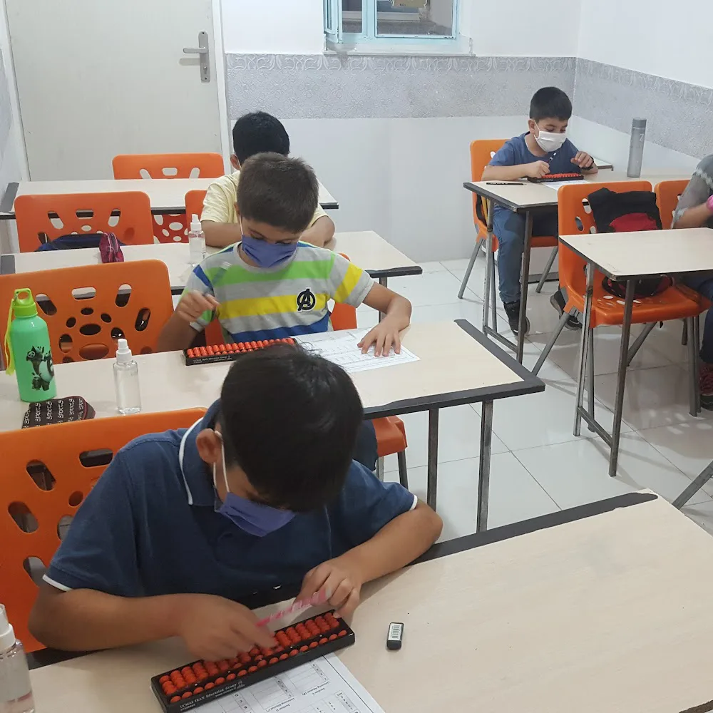 آموزشگاه علمی آزاد هوش برتر