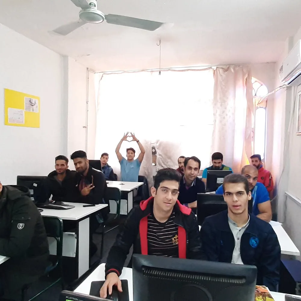 آموزشگاه کامپیوتر تراشه