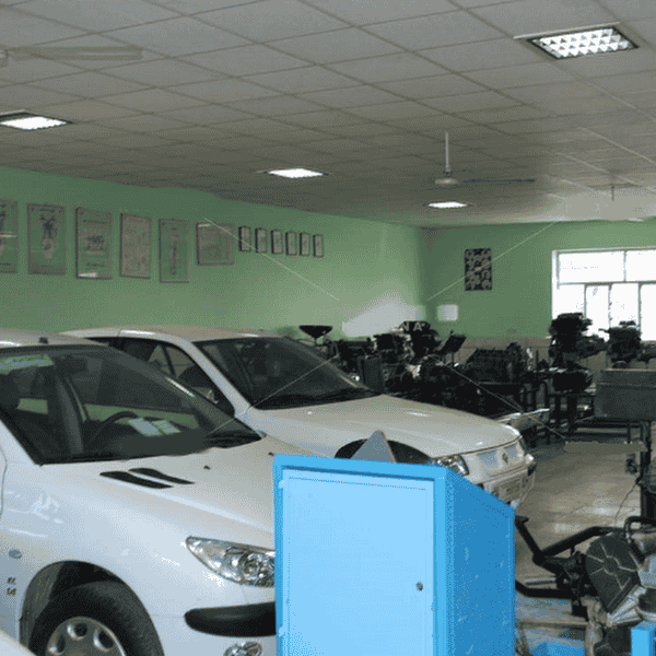 کارگاه مکانیک خودرو دارلفنون
