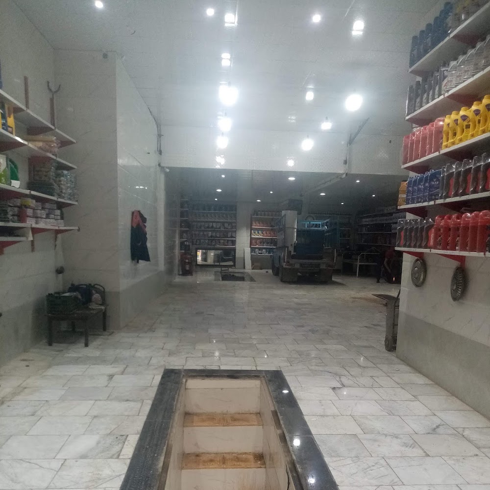کارواش و تعویض روغن انتظاری