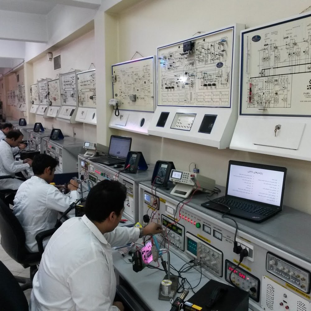 آموزش تعمیرات ecu(ایسیو) مجتمعرفنی تهران پایتخت
