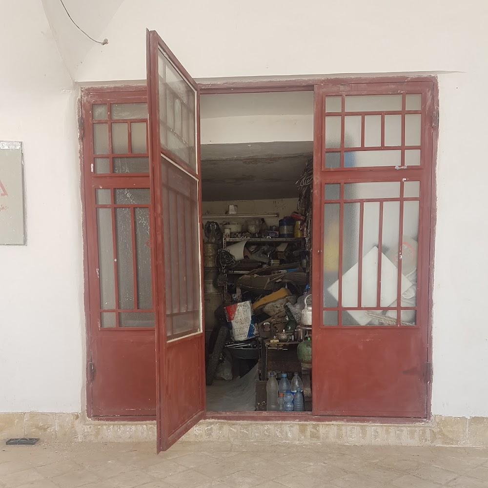 مغازه موتور سازی استاد اکبر