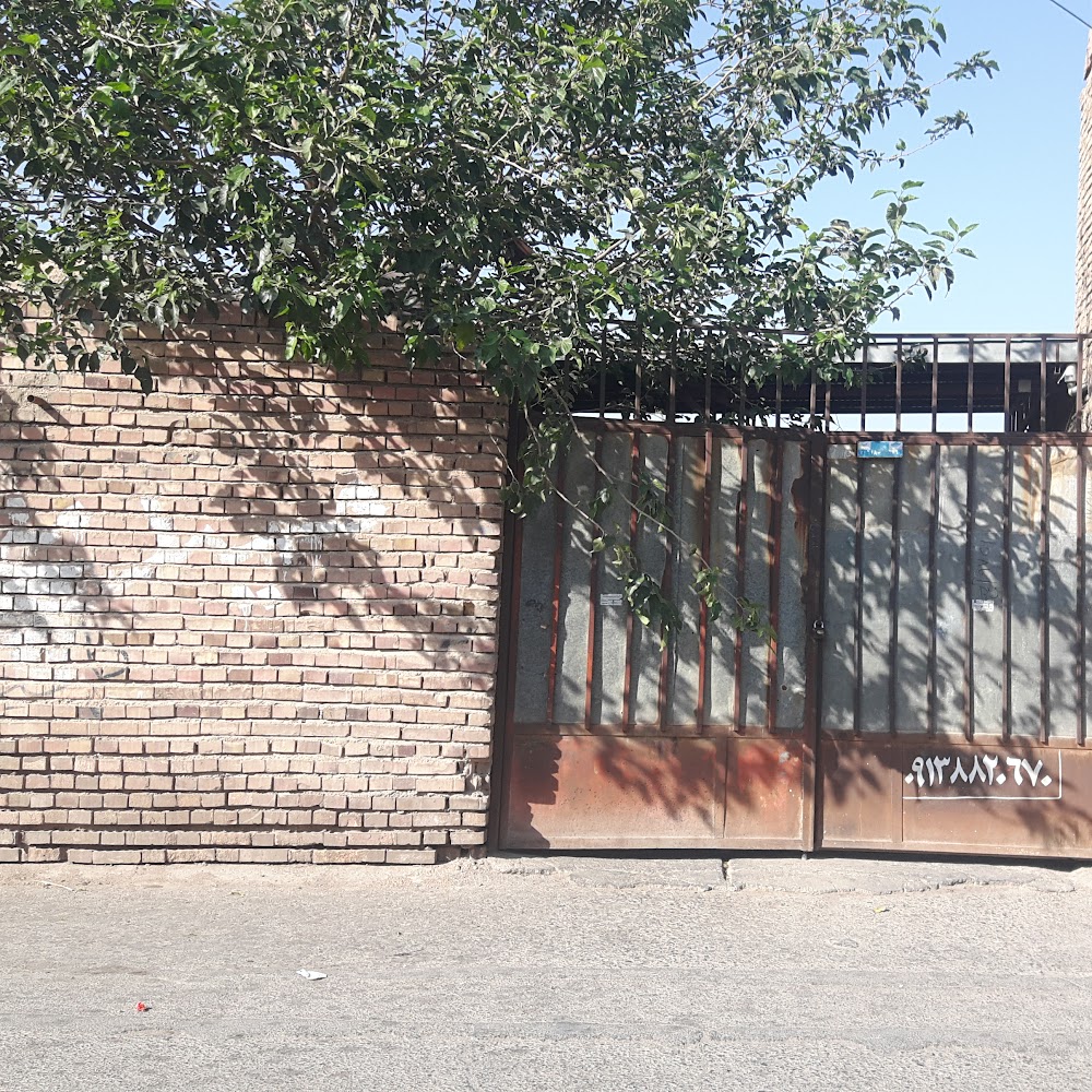تعمیرگاه ماشین محمود زاده