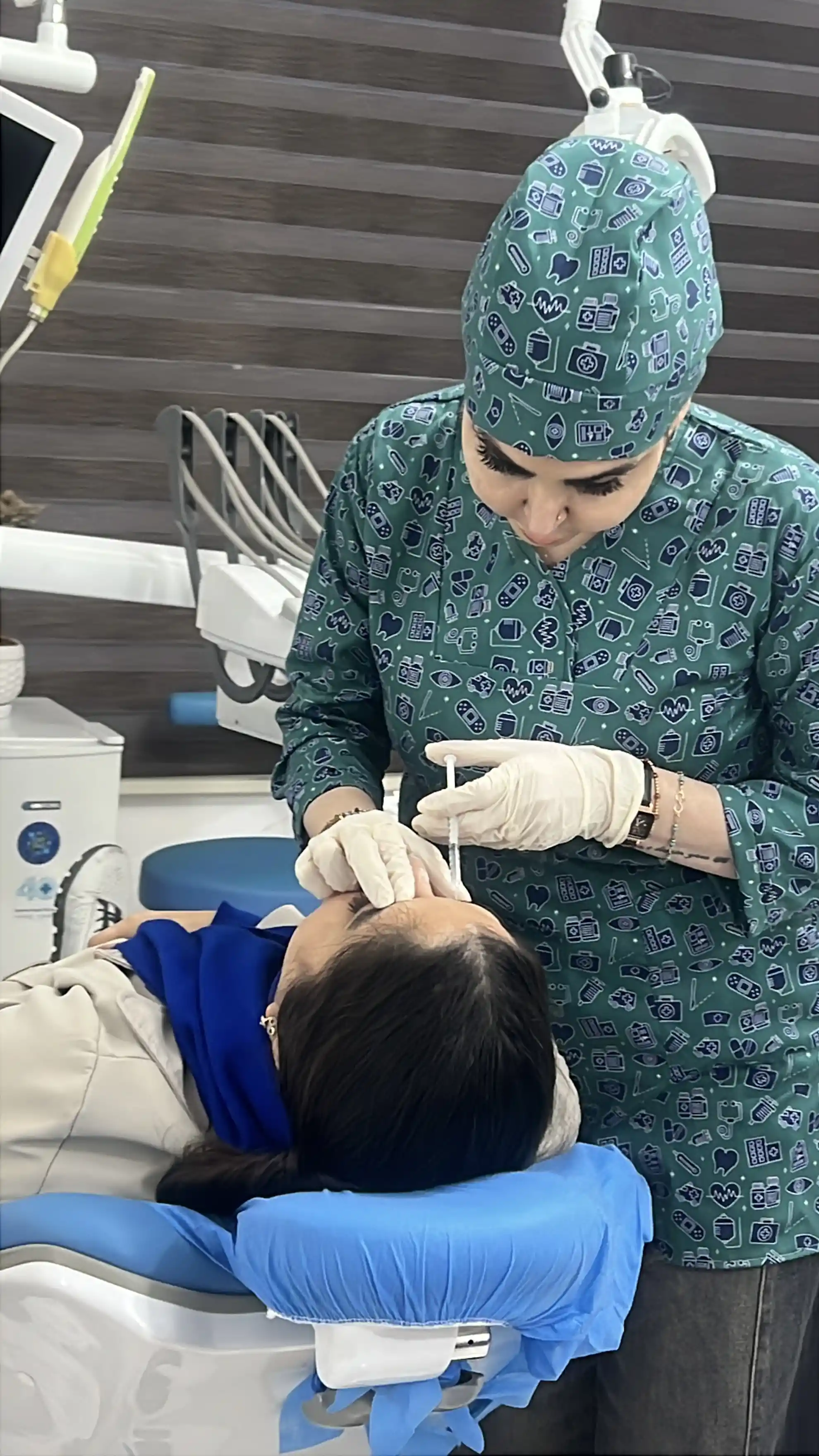 کیلینیک زیبایی دکتر نوشین حاتمی