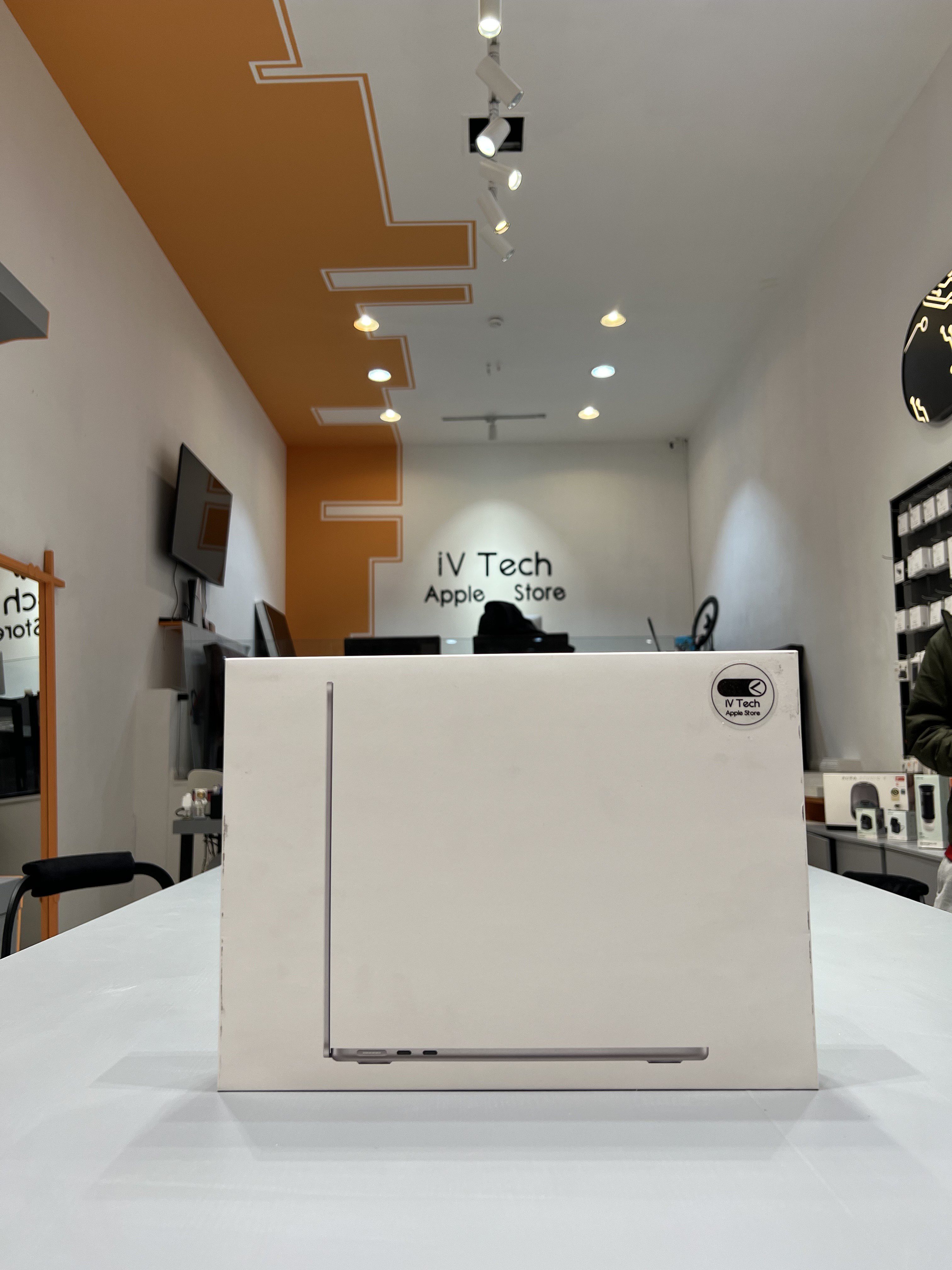 اپل استور آی وی تِک iv tech