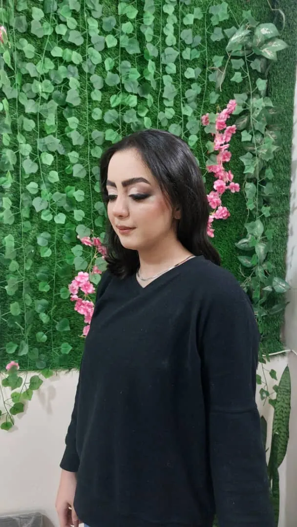 آرایشگاه زنانه و آموزشگاه بانوعامری