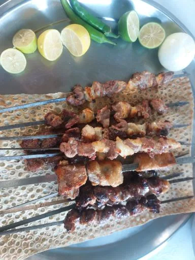 رستوران آتشکده نمونه بهزاد