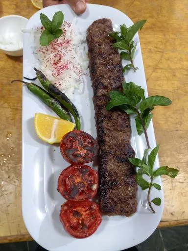 رستوران خوشه های طلایی ملکان