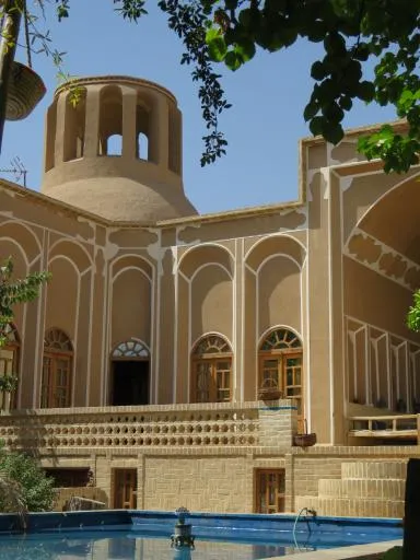 کافه چمان سرای جهانگرد