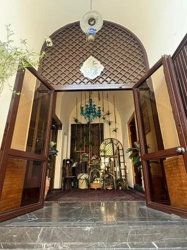 کافه رستوران طهرونچی