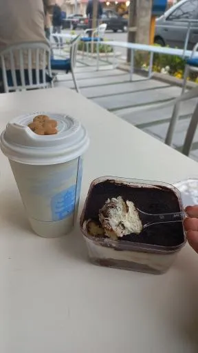 کافه بیرون بر سورا