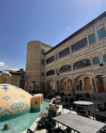 کافه رستوران فرنگی سرای دلربا