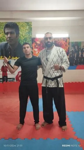 آکادمی دفاع شخصی و کیک بوکسینگ استاد احمدرضا عبدلی