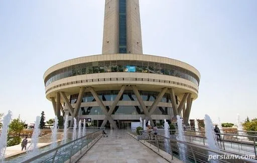 رستوران گردان برج میلاد
