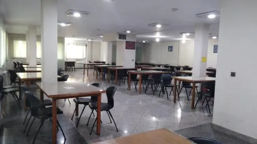 کتابخانه مرحوم حاج حسین عراقچی