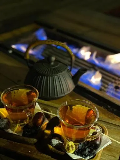 کافه بام هتل چهل پنجره