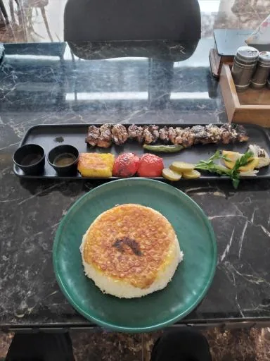رستوران ته چین (شعبه زیباشهر)