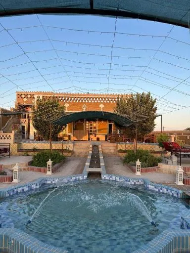 عمارت شب نشین