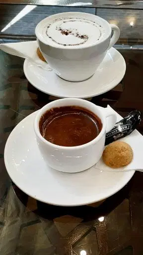 سفره خانه و کافه سنتی رومانس