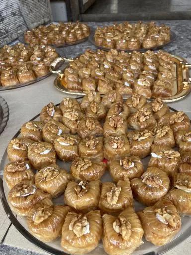 علی باقلوا