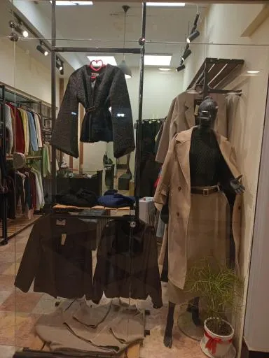 نلورا شاپ