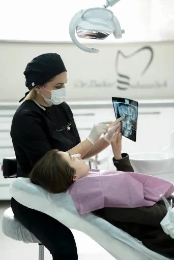 مطب دندانپزشکی دکتر بهار بابازاده