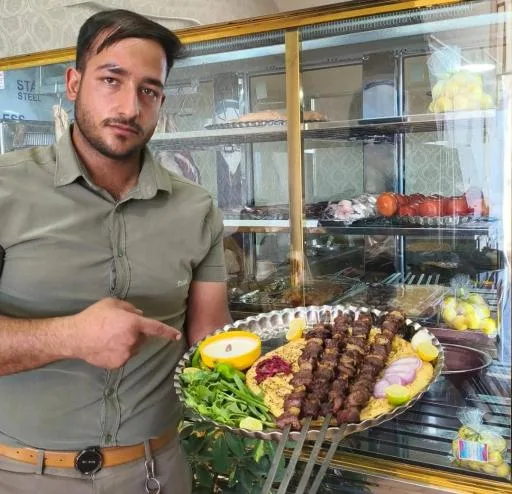 بره‌کباب چشم‌بین طاها