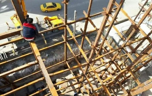 خدمات جوشکاری اسکلت فلزی نجفی در ساوه