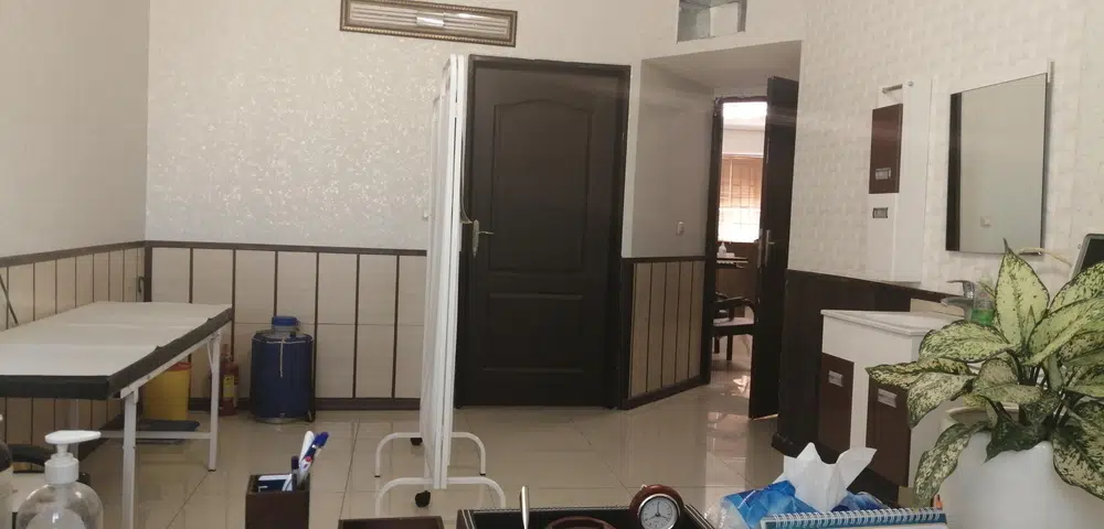 دکتر کیومرث ایزدپناه جراح کلیه