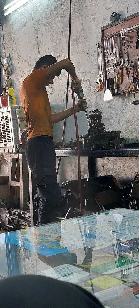 تعمیرگاه تخصصی گیربکس و دیفرانسیل طاهری