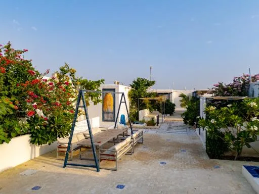 گروه هتل های زنجیره ای دنسه