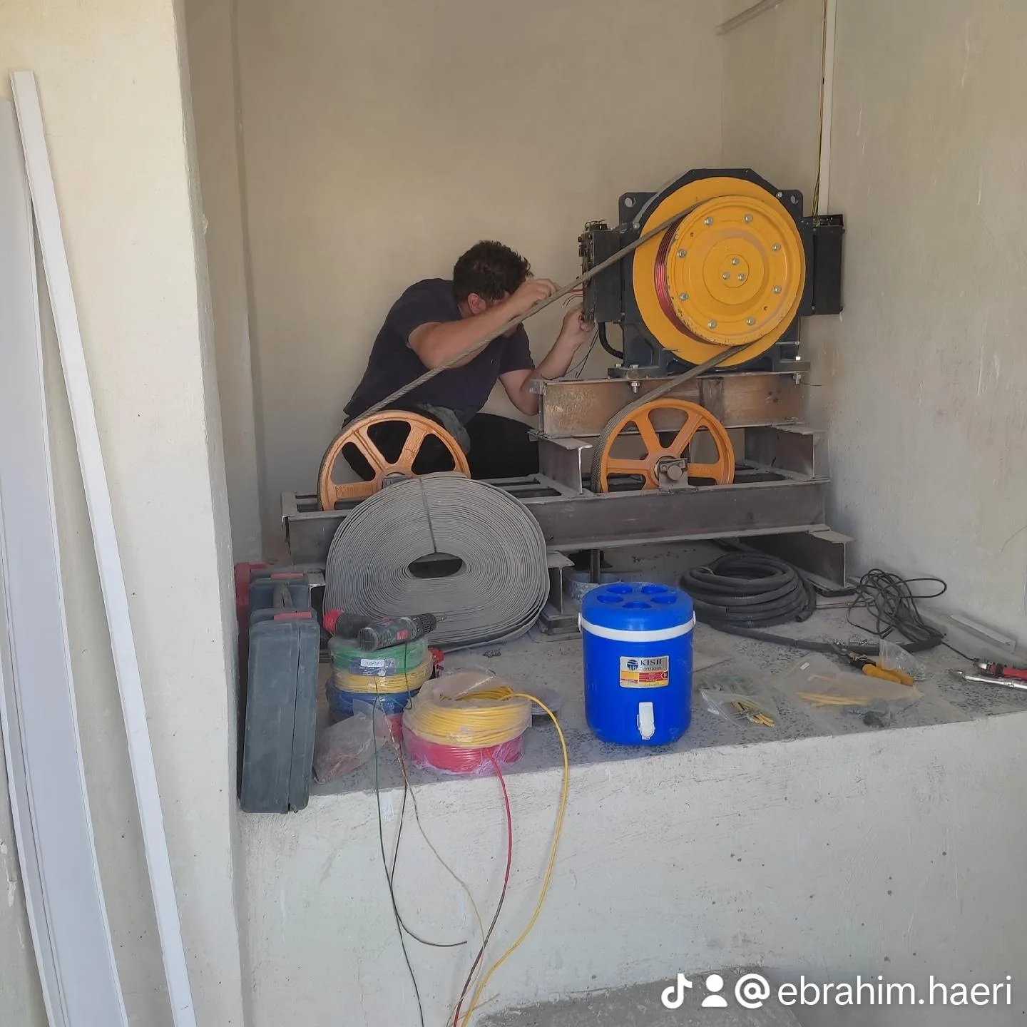 امداد آسانسور