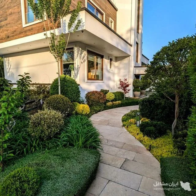 اجرای محوطه و مهندسی فضای سبز صفر تا صد گروه دیپو در لنگرود