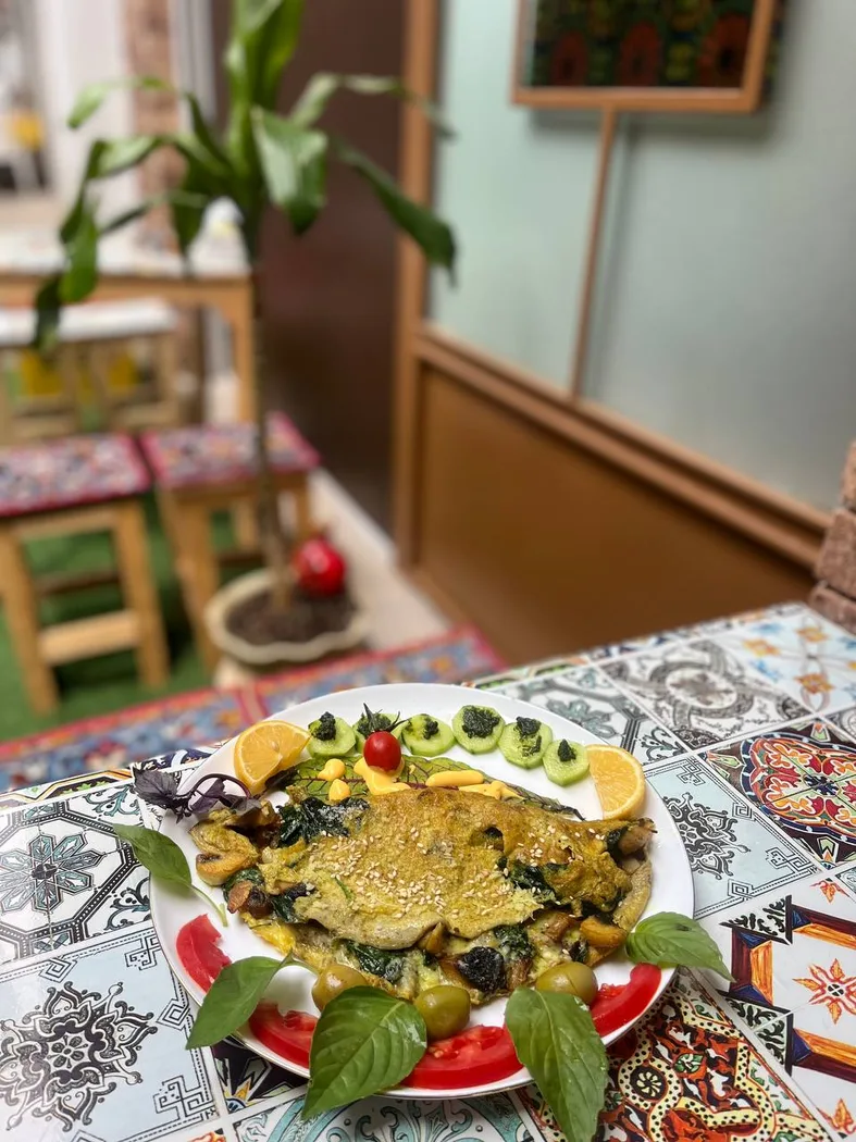 کافه رستوران نیمروچ در انزلی