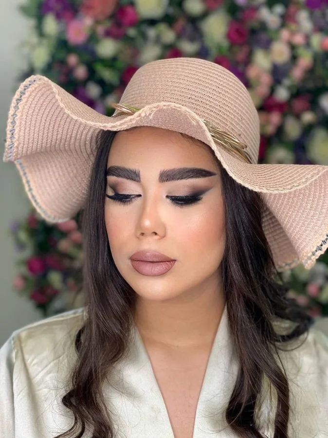 میکاپ کار تخصصی
