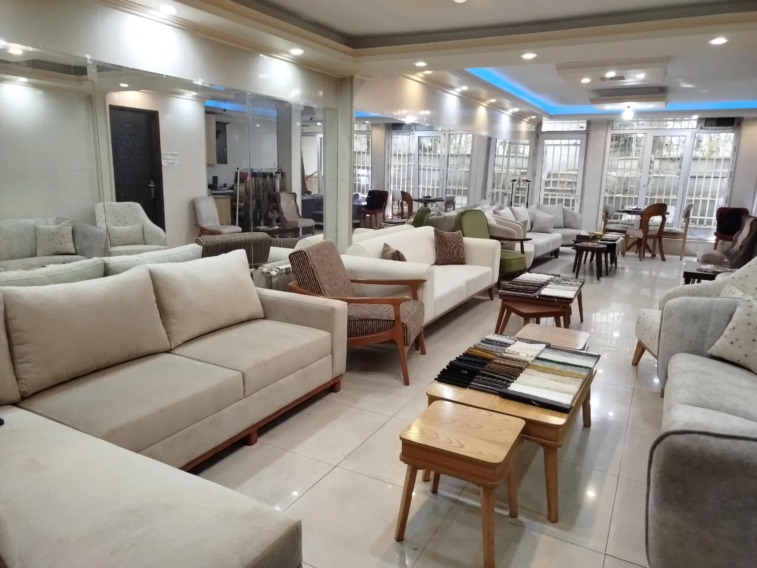 فروشگاه مبلمان آتی تک